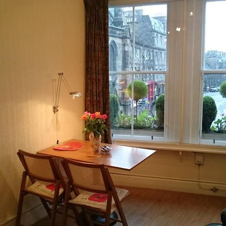Royal Mile Apartment, 1 Minute From The Castle. Edimburgo Exterior foto