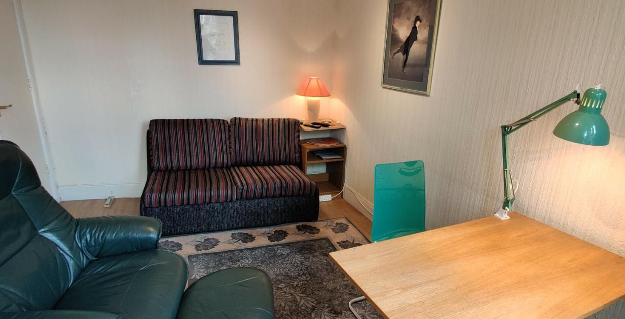 Royal Mile Apartment, 1 Minute From The Castle. Edimburgo Exterior foto